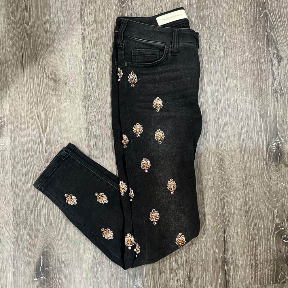 Anthropologie Embellished Black Skinny Jeans 26P | Beaded Detail Denim